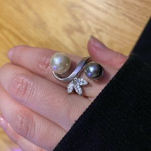 Light & Dark Pearl Ring